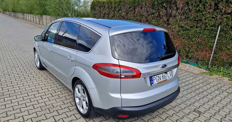 Ford S-Max cena 33900 przebieg: 232000, rok produkcji 2012 z Gniezno małe 232